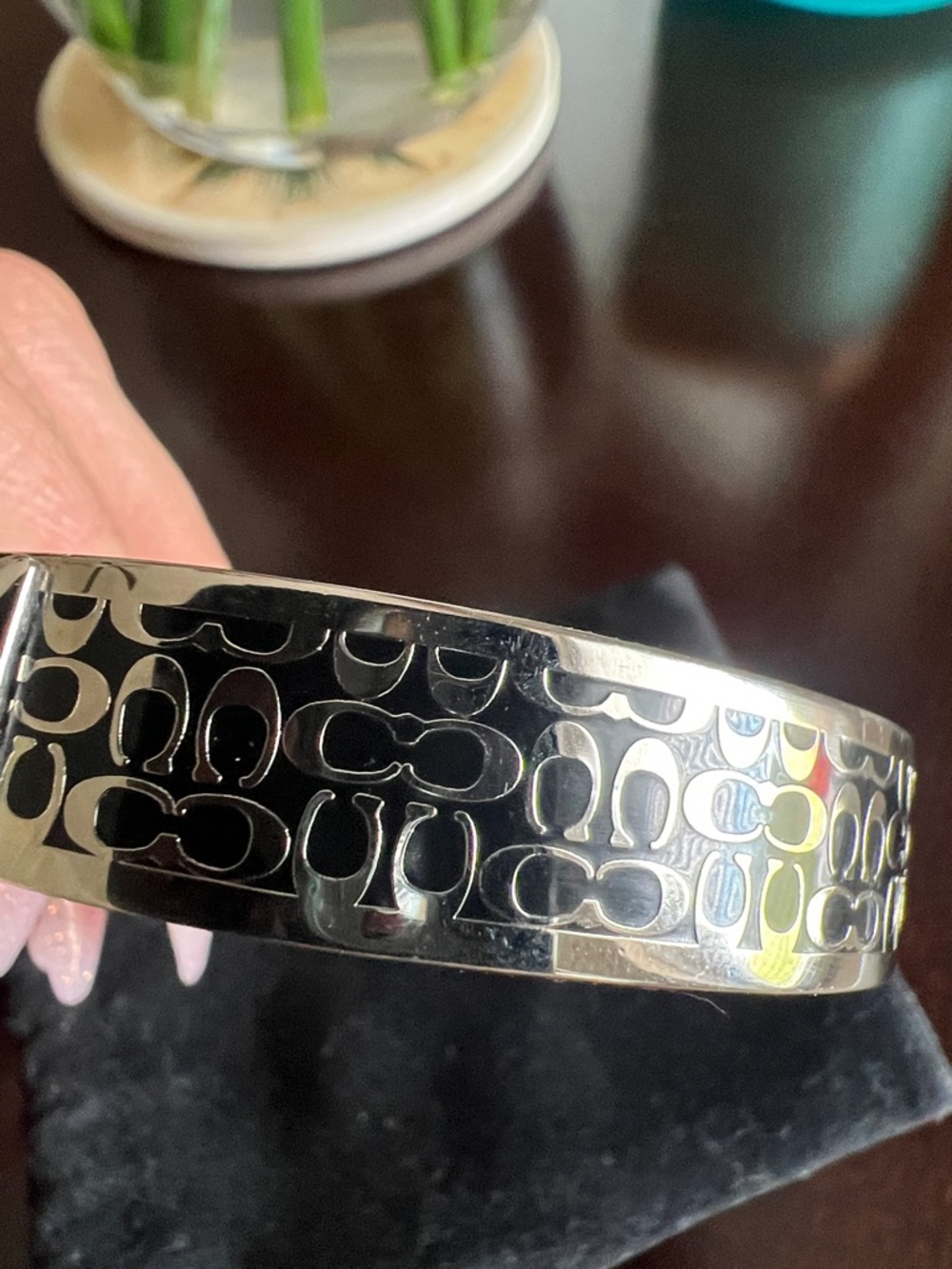 Authentic Coach Silver Tone black
C Signature 1/2" Bangle Cuff
Bracelet - Picture 5 of 6